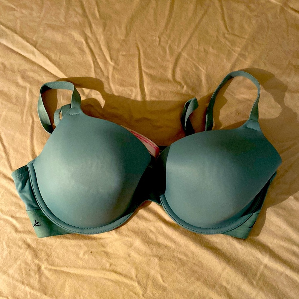 VS Pink Lightly Lined 36D Bra